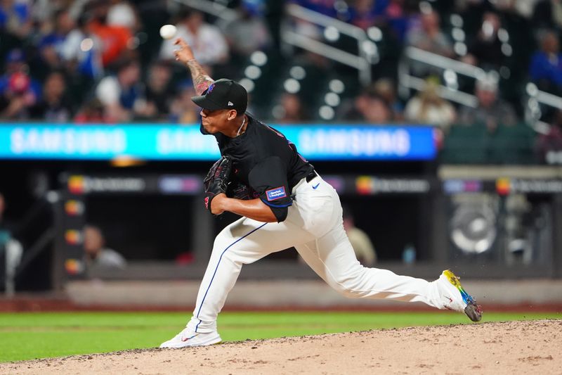 May 31, 2024; New York City, New York, USA; New York Mets pitcher Dedniel Nunez (72) delivers a pitch against the Arizona Diamondbacks during the sixth inning at Citi Field. Mandatory Credit: Gregory Fisher-USA TODAY Sports