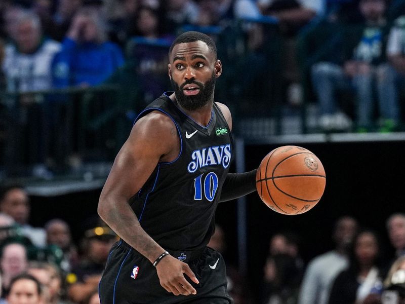 DALLAS, TX - FEBRUARY 14: Tim Hardaway Jr. #10 of the Dallas Mavericks dribbles the ball during the game against the San Antonio Spurs on February 14, 2024 at the American Airlines Center in Dallas, Texas. NOTE TO USER: User expressly acknowledges and agrees that, by downloading and or using this photograph, User is consenting to the terms and conditions of the Getty Images License Agreement. Mandatory Copyright Notice: Copyright 2024 NBAE (Photo by Glenn James/NBAE via Getty Images)