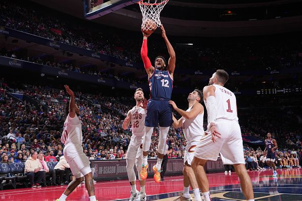 PHILADELPHIA, PA - NOVEMBER 21: Tobias Harris #12 of the Philadelphia 76ers drives to the basket during the game against the Cleveland Cavaliers during the In-Season Tournament on November 21, 2023 at the Wells Fargo Center in Philadelphia, Pennsylvania NOTE TO USER: User expressly acknowledges and agrees that, by downloading and/or using this Photograph, user is consenting to the terms and conditions of the Getty Images License Agreement. Mandatory Copyright Notice: Copyright 2023 NBAE (Photo by Jesse D. Garrabrant/NBAE via Getty Images)