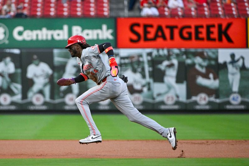 Sep 10, 2024; St. Louis, Missouri, USA;  Cincinnati Reds shortstop Elly De La Cruz (44) steals third base against the St. Louis Cardinals during the first inning at Busch Stadium. Mandatory Credit: Jeff Curry-Imagn Images