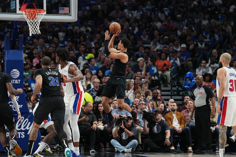 DALLAS, TX - APRIL 12: Josh Green #8 of the Dallas Mavericks shoots the ball during the game against the Detroit Pistons on April 12, 2024 at the American Airlines Center in Dallas, Texas. NOTE TO USER: User expressly acknowledges and agrees that, by downloading and or using this photograph, User is consenting to the terms and conditions of the Getty Images License Agreement. Mandatory Copyright Notice: Copyright 2024 NBAE (Photo by Glenn James/NBAE via Getty Images)