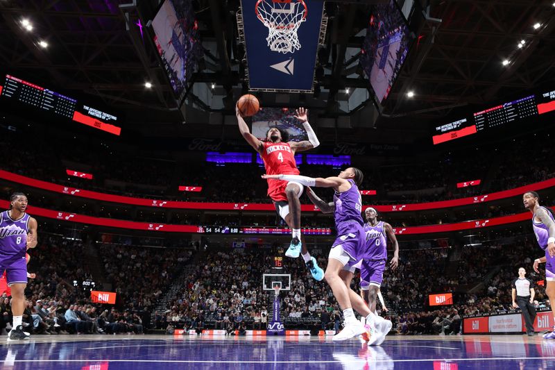 SALT LAKE CITY, UT - MARCH 29: Jalen Green #4 of the Houston Rockets drives to the basket during the game against the Utah Jazz on March 29, 2024 at Delta Center in Salt Lake City, Utah. NOTE TO USER: User expressly acknowledges and agrees that, by downloading and or using this Photograph, User is consenting to the terms and conditions of the Getty Images License Agreement. Mandatory Copyright Notice: Copyright 2024 NBAE (Photo by Melissa Majchrzak/NBAE via Getty Images)