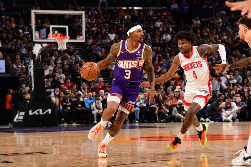 PHOENIX, AZ - MARCH 2:  Bradley Beal #3 of the Phoenix Suns handles the ball during the game against the Houston Rockets on March 2, 2024 at Footprint Center in Phoenix, Arizona. NOTE TO USER: User expressly acknowledges and agrees that, by downloading and or using this photograph, user is consenting to the terms and conditions of the Getty Images License Agreement. Mandatory Copyright Notice: Copyright 2023 NBAE (Photo by Kate Frese/NBAE via Getty Images)