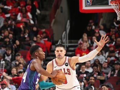 CHICAGO, IL - DECEMBER 6: Nikola Vucevic #9 of the Chicago Bulls plays defense during the game against the Charlotte Hornets on December 6, 2023 at the United Center in Chicago, Illinois. NOTE TO USER: User expressly acknowledges and agrees that, by downloading and or using this Photograph, user is consenting to the terms and conditions of the Getty Images License Agreement. Mandatory Copyright Notice: Copyright 2023 NBAE (Photo by Gary Dineen/NBAE via Getty Images).