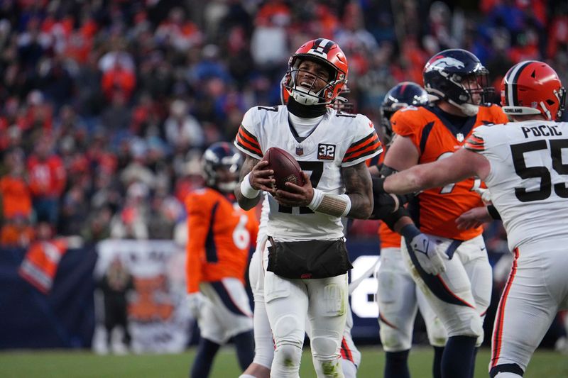 Cleveland Browns quarterback Dorian Thompson-Robinson (17) plays against the Denver Broncos of an NFL football game Sunday November 26, 2023, in Denver. (AP Photo/Bart Young)