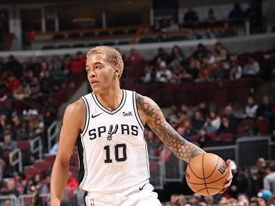 CHICAGO, IL - DECEMBER 21: Jeremy Sochan #10 of the San Antonio Spurs dribbles the ball during the game against the Chicago Bulls on December 21, 2023 at United Center in Chicago, Illinois. NOTE TO USER: User expressly acknowledges and agrees that, by downloading and or using this photograph, User is consenting to the terms and conditions of the Getty Images License Agreement. Mandatory Copyright Notice: Copyright 2023 NBAE (Photo by Jeff Haynes/NBAE via Getty Images)