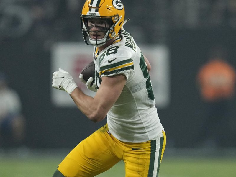 Green Bay Packers tight end Luke Musgrave (88) plays against the Las Vegas Raiders during an NFL football game, Monday, Oct. 9, 2023, in Las Vegas. (AP Photo/John Locher)