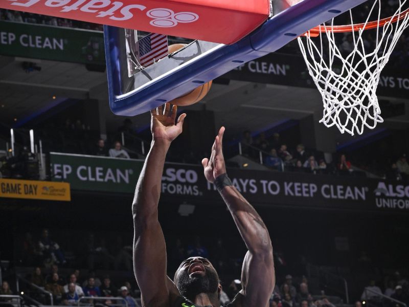 PHILADELPHIA, PA - FEBRUARY 2: Jaylen Brown #7 of the Boston Celtics drives to the basket during the game against the Philadelphia 76ers on February 2, 2025 at the Wells Fargo Center in Philadelphia, Pennsylvania NOTE TO USER: User expressly acknowledges and agrees that, by downloading and/or using this Photograph, user is consenting to the terms and conditions of the Getty Images License Agreement. Mandatory Copyright Notice: Copyright 2025 NBAE (Photo by David Dow/NBAE via Getty Images)