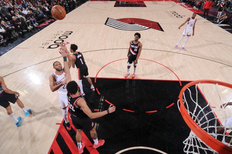 PORTLAND, OR - JANUARY 14: Eric Gordon #23 of the Phoenix Suns shoots the ball during the game against the Portland Trail Blazers on January 14, 2024 at the Moda Center Arena in Portland, Oregon. NOTE TO USER: User expressly acknowledges and agrees that, by downloading and or using this photograph, user is consenting to the terms and conditions of the Getty Images License Agreement. Mandatory Copyright Notice: Copyright 2024 NBAE (Photo by Cameron Browne/NBAE via Getty Images)