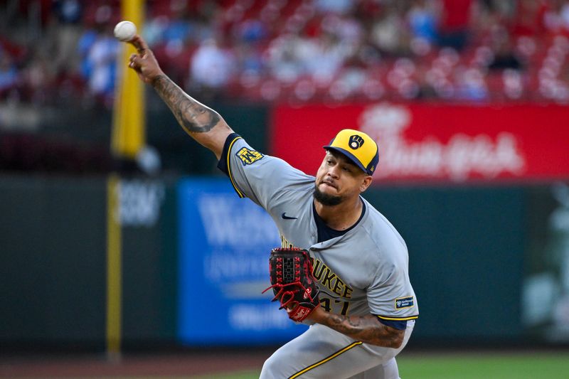 Aug 20, 2024; St. Louis, Missouri, USA;  Milwaukee Brewers starting pitcher Frankie Montas (47) pitches against the St. Louis Cardinals during the first inning at Busch Stadium. Mandatory Credit: Jeff Curry-USA TODAY Sports