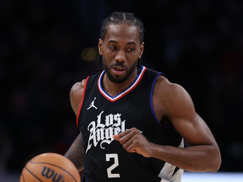 WASHINGTON, DC - JANUARY 31: Kawhi Leonard #2 of the LA Clippers dribbles against the Washington Wizards at Capital One Arena on January 31, 2024 in Washington, DC. NOTE TO USER: User expressly acknowledges and agrees that, by downloading and or using this photograph, User is consenting to the terms and conditions of the Getty Images License Agreement.  (Photo by Patrick Smith/Getty Images)