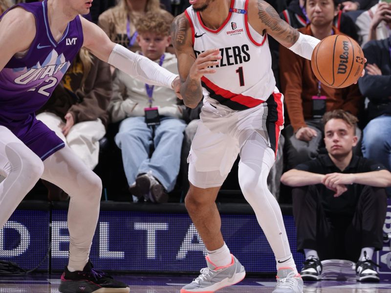 SALT LAKE CITY, UT - FEBRUARY 24: Anfernee Simons #1 of the Portland Trail Blazers dribbles the ball during the game against the Utah Jazz on February 24, 2025 at Delta Center in Salt Lake City, Utah. NOTE TO USER: User expressly acknowledges and agrees that, by downloading and or using this Photograph, User is consenting to the terms and conditions of the Getty Images License Agreement. Mandatory Copyright Notice: Copyright 2025 NBAE (Photo by Melissa Majchrzak/NBAE via Getty Images)