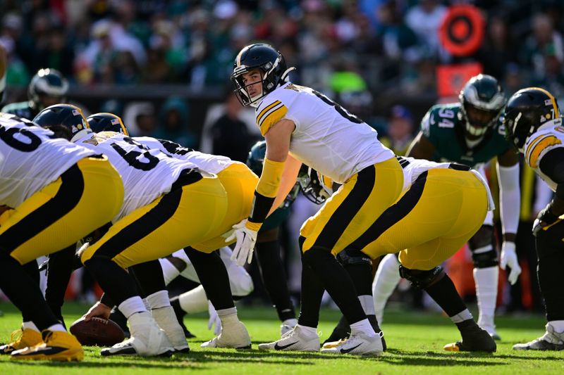 Pittsburgh Steelers quarterback Kenny Pickett in action during an NFL football game Philadelphia Eagles, Sunday, Oct. 30, 2022, in Philadelphia. (AP Photo/Derik Hamilton)