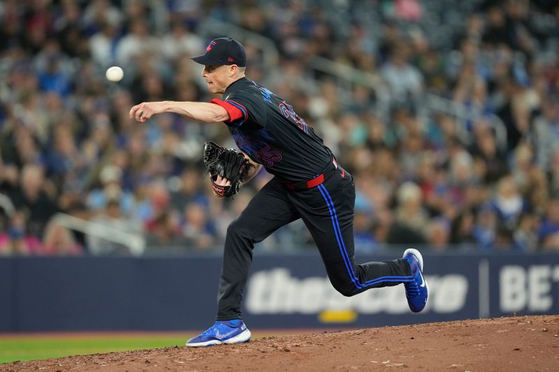 Sep 9, 2024; Toronto, Ontario, CAN; Toronto Blue Jays pitcher Ryan Yarbrough (35) pitches to the New York Mets during the fourth inning at Rogers Centre. Mandatory Credit: John E. Sokolowski-Imagn Images