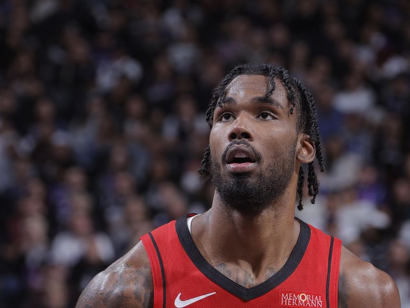 SACRAMENTO, CA - JANUARY 16: Tari Eason #17 of the Houston Rockets shoots a free throw during the game against the Sacramento Kings on January 16, 2025 at Golden 1 Center in Sacramento, California. NOTE TO USER: User expressly acknowledges and agrees that, by downloading and or using this Photograph, user is consenting to the terms and conditions of the Getty Images License Agreement. Mandatory Copyright Notice: Copyright 2025 NBAE (Photo by Rocky Widner/NBAE via Getty Images)