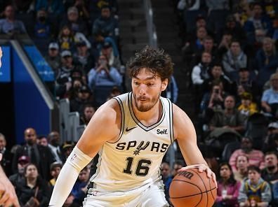 SAN FRANCISCO, CA - NOVEMBER 24:  Cedi Osman #16 of the San Antonio Spurs goes to the basket during the game during the in-Season Tournament on November 24, 2023 at Chase Center in San Francisco, California. NOTE TO USER: User expressly acknowledges and agrees that, by downloading and or using this photograph, user is consenting to the terms and conditions of Getty Images License Agreement. Mandatory Copyright Notice: Copyright 2023 NBAE (Photo by Noah Graham/NBAE via Getty Images)