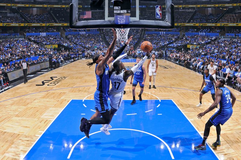 ORLANDO, FL - OCTOBER 25: Dennis Schroder #17 of the Brooklyn Nets drives to the basket during the game against the Orlando Magicon October 25, 2024 at Kia Center in Orlando, Florida. NOTE TO USER: User expressly acknowledges and agrees that, by downloading and or using this photograph, User is consenting to the terms and conditions of the Getty Images License Agreement. Mandatory Copyright Notice: Copyright 2024 NBAE (Photo by Fernando Medina/NBAE via Getty Images)