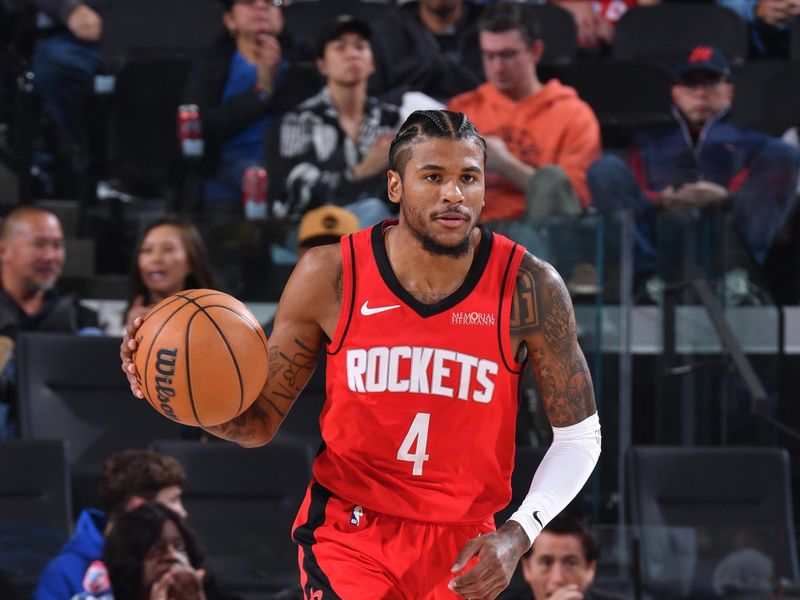 INGLEWOOD, CA - DECEMBER 8: Jalen Green #4 of the Houston Rockets dribbles the ball during the game against the LA Clippers on December 8, 2024 at Intuit Dome in Los Angeles, California. NOTE TO USER: User expressly acknowledges and agrees that, by downloading and/or using this Photograph, user is consenting to the terms and conditions of the Getty Images License Agreement. Mandatory Copyright Notice: Copyright 2024 NBAE (Photo by Juan Ocampo/NBAE via Getty Images)