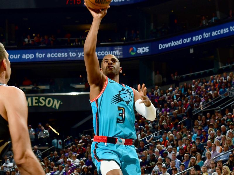 PHOENIX, AZ - MARCH 14: Chris Paul #3 of the Phoenix Suns shoots the ball during the game against the Milwaukee Bucks on March 14, 2022 at Footprint Center in Phoenix, Arizona. NOTE TO USER: User expressly acknowledges and agrees that, by downloading and or using this photograph, user is consenting to the terms and conditions of the Getty Images License Agreement. Mandatory Copyright Notice: Copyright 2022 NBAE (Photo by Kate Frese/NBAE via Getty Images)