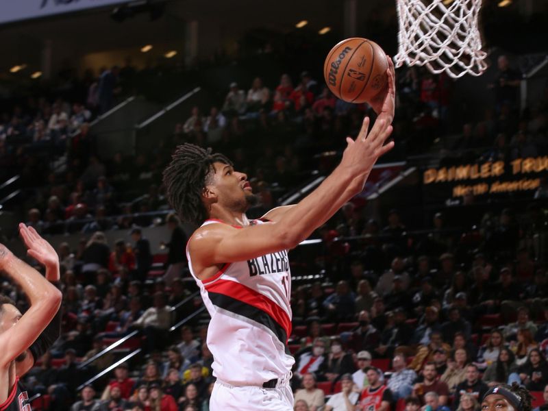 PORTLAND, OR - MARCH 24:  Shaedon Sharpe #17 of the Portland Trail Blazers goes to the basket during the game on March 24, 2023 at the Moda Center Arena in Portland, Oregon. NOTE TO USER: User expressly acknowledges and agrees that, by downloading and or using this photograph, user is consenting to the terms and conditions of the Getty Images License Agreement. Mandatory Copyright Notice: Copyright 2023 NBAE (Photo by Cameron Browne/NBAE via Getty Images)