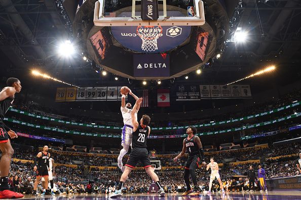 LOS ANGELES, CA - DECEMBER 2: Anthony Davis #3 of the Los Angeles Lakers shoots the ball during the game  on December 2, 2023 at Crypto.Com Arena in Los Angeles, California. NOTE TO USER: User expressly acknowledges and agrees that, by downloading and/or using this Photograph, user is consenting to the terms and conditions of the Getty Images License Agreement. Mandatory Copyright Notice: Copyright 2023 NBAE (Photo by Adam Pantozzi/NBAE via Getty Images)