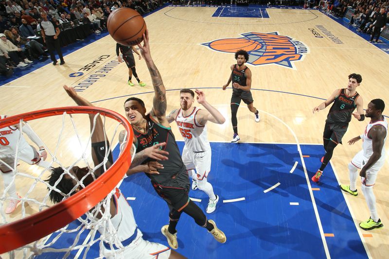 NEW YORK, NY - JANUARY 18: Kyle Kuzma #33 of the Washington Wizards shoots the ball during the game against the New York Knicks on January 18, 2024 at Madison Square Garden in New York City, New York. NOTE TO USER: User expressly acknowledges and agrees that, by downloading and or using this photograph, User is consenting to the terms and conditions of the Getty Images License Agreement. Mandatory Copyright Notice: Copyright 2024 NBAE  (Photo by Nathaniel S. Butler/NBAE via Getty Images)