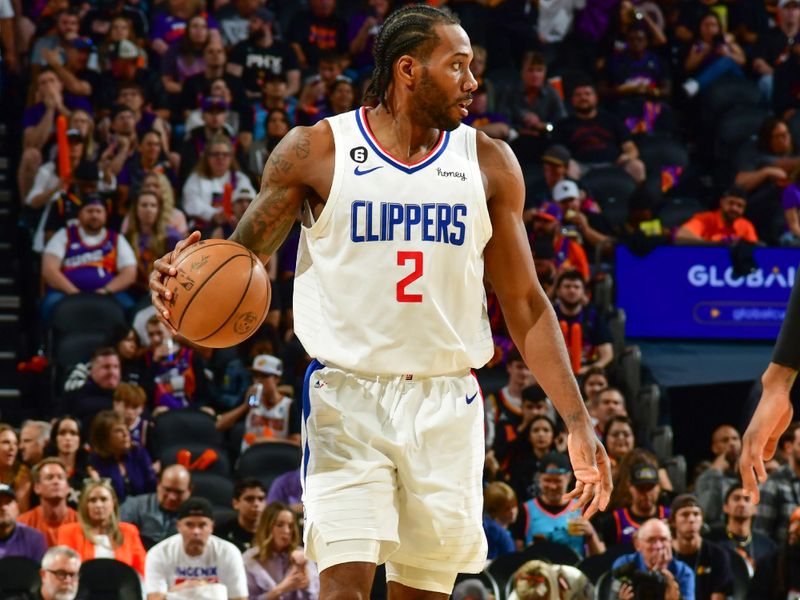 PHOENIX, AZ - APRIL 18:  Kawhi Leonard #2 of the LA Clippers goes to the basket during the game during round one game two of the 2023 NBA Playoffs on April 18, 2023 at Footprint Center in Phoenix, Arizona. NOTE TO USER: User expressly acknowledges and agrees that, by downloading and or using this photograph, user is consenting to the terms and conditions of the Getty Images License Agreement. Mandatory Copyright Notice: Copyright 2023 NBAE (Photo by Kate Frese/NBAE via Getty Images)