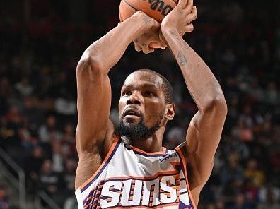 DETROIT, MI - NOVEMBER 5: Kevin Durant #35 of the Phoenix Suns shoots a free throw during the game against the Detroit Pistons on November 5, 2023 at Little Caesars Arena in Detroit, Michigan. NOTE TO USER: User expressly acknowledges and agrees that, by downloading and/or using this photograph, User is consenting to the terms and conditions of the Getty Images License Agreement. Mandatory Copyright Notice: Copyright 2023 NBAE (Photo by Chris Schwegler/NBAE via Getty Images)