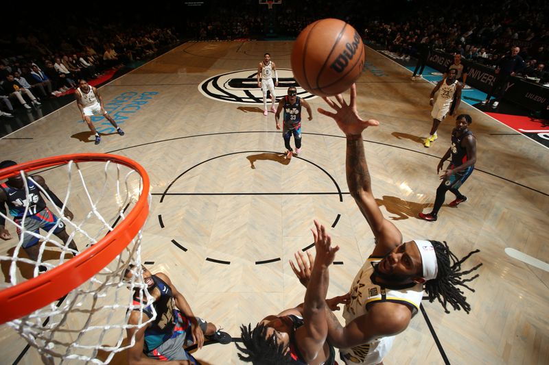 BROOKLYN, NY - APRIL 3: Isaiah Jackson #22 of the Indiana Pacers drives to the basket during the game against the Brooklyn Nets on April 3, 2024 at Barclays Center in Brooklyn, New York. NOTE TO USER: User expressly acknowledges and agrees that, by downloading and or using this Photograph, user is consenting to the terms and conditions of the Getty Images License Agreement. Mandatory Copyright Notice: Copyright 2024 NBAE (Photo by Nathaniel S. Butler/NBAE via Getty Images)