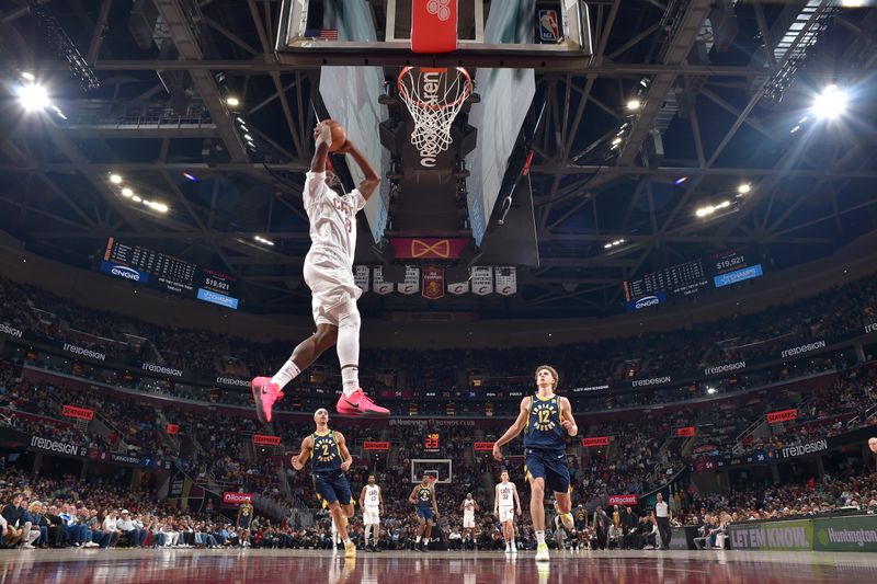 CLEVELAND, OH - APRIL 13: Javonte Green #8 of the Cleveland Cavaliers drives to the basket during the game against the Indiana Pacers on April 13, 2025 at Rocket Arena in Cleveland, Ohio. NOTE TO USER: User expressly acknowledges and agrees that, by downloading and/or using this Photograph, user is consenting to the terms and conditions of the Getty Images License Agreement. Mandatory Copyright Notice: Copyright 2025 NBAE (Photo by David Liam Kyle/NBAE via Getty Images)