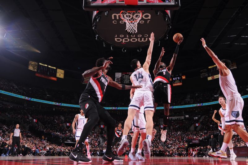 PORTLAND, OR - NOVEMBER 10: Jerami Grant #9 of the Portland Trail Blazers shoots the ball during the game against the Memphis Grizzlies on November 10, 2024 at the Moda Center Arena in Portland, Oregon. NOTE TO USER: User expressly acknowledges and agrees that, by downloading and or using this photograph, user is consenting to the terms and conditions of the Getty Images License Agreement. Mandatory Copyright Notice: Copyright 2024 NBAE (Photo by Cameron Browne/NBAE via Getty Images)