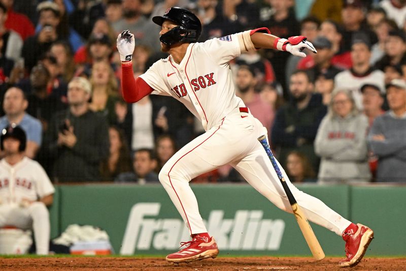 Rays' Eleventh-Inning Triumph Over Red Sox at Fenway Park: A Game of Resilience and Strategy