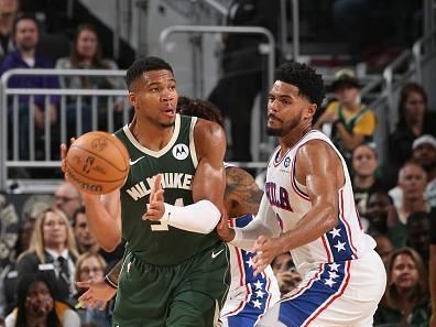 MILWAUKEE, WI - OCTOBER 26: Giannis Antetokounmpo #34 of the Milwaukee Bucks looks to pass the ball during the game against the Philadelphia 76ers on October 26, 2023 at the Fiserv Forum Center in Milwaukee, Wisconsin. NOTE TO USER: User expressly acknowledges and agrees that, by downloading and or using this Photograph, user is consenting to the terms and conditions of the Getty Images License Agreement. Mandatory Copyright Notice: Copyright 2023 NBAE (Photo by Gary Dineen/NBAE via Getty Images).