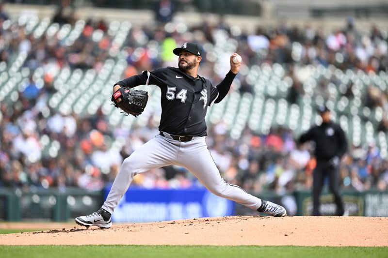 Apr 6, 2025; Detroit, Michigan, USA;  Chicago White Sox starting pitcher Martín Pérez (54) throws a pitch against the Detroit Tigers in the first inning at Comerica Park. Mandatory Credit: Lon Horwedel-Imagn Images