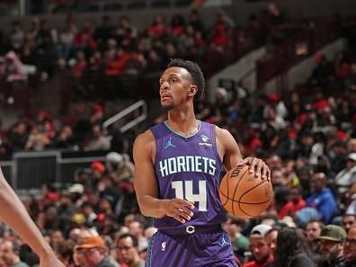 CHICAGO, IL - DECEMBER 6: Ish Smith #14 of the Charlotte Hornets  dribbles the ball during the game against the Chicago Bulls on December 6, 2023 at the United Center in Chicago, Illinois. NOTE TO USER: User expressly acknowledges and agrees that, by downloading and or using this Photograph, user is consenting to the terms and conditions of the Getty Images License Agreement. Mandatory Copyright Notice: Copyright 2023 NBAE (Photo by Gary Dineen/NBAE via Getty Images).