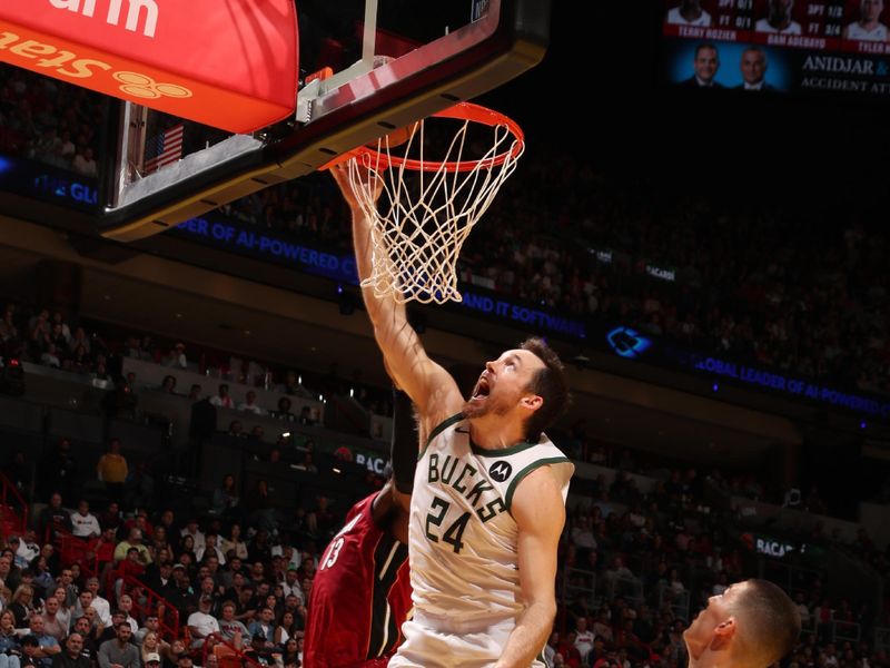 MIAMI, FL - NOVEMBER 26: Pat Connaughton #24 of the Milwaukee Bucks drives to the basket during the game against the Miami Heat during the Emirates NBA Cup game on November 26, 2024 at Kaseya Center in Miami, Florida. NOTE TO USER: User expressly acknowledges and agrees that, by downloading and or using this Photograph, user is consenting to the terms and conditions of the Getty Images License Agreement. Mandatory Copyright Notice: Copyright 2024 NBAE (Photo by Issac Baldizon/NBAE via Getty Images)