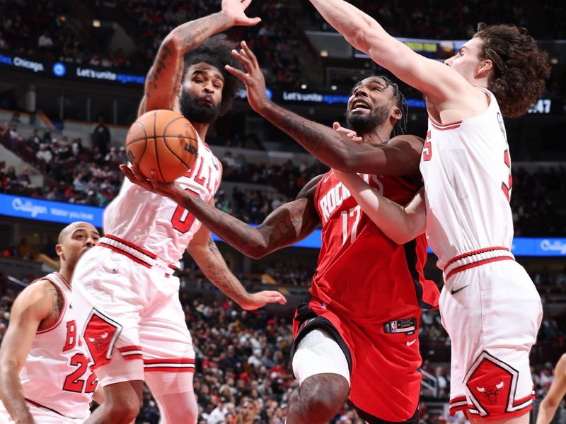 CHICAGO, IL - NOVEMBER 17: Tari Eason #17 of the Houston Rockets shoots the ball during the game against the Chicago Bulls during a regular season game on November 17, 2024 at United Center in Chicago, Illinois. NOTE TO USER: User expressly acknowledges and agrees that, by downloading and or using this photograph, User is consenting to the terms and conditions of the Getty Images License Agreement. Mandatory Copyright Notice: Copyright 2024 NBAE (Photo by Jeff Haynes/NBAE via Getty Images)