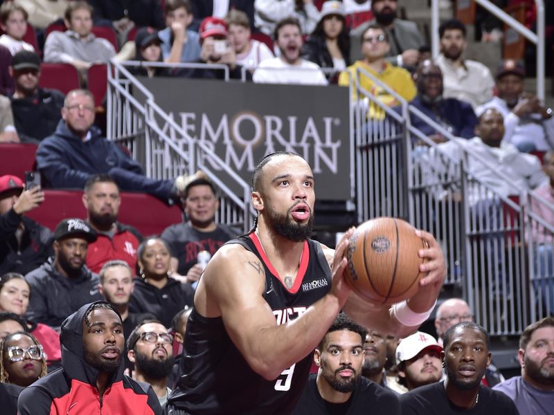 HOUSTON, TX - NOVEMBER 15: Dillon Brooks #9 of the Houston Rockets prepares to shoot a three point basket during the game against the LA Clippers during the Emirates NBA Cup game on November 15, 2024 at the Toyota Center in Houston, Texas. NOTE TO USER: User expressly acknowledges and agrees that, by downloading and or using this photograph, User is consenting to the terms and conditions of the Getty Images License Agreement. Mandatory Copyright Notice: Copyright 2024 NBAE (Photo by Logan Riely/NBAE via Getty Images)