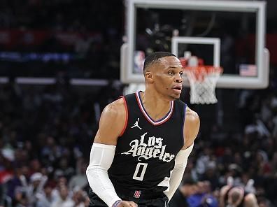 LOS ANGELES, CALIFORNIA - DECEMBER 06: Russell Westbrook #0 of the LA Clippers dribbles the ball against the Denver Nuggets during the second half a game at Crypto.com Arena on December 06, 2023 in Los Angeles, California. NOTE TO USER: User expressly acknowledges and agrees that, by downloading and or using this photograph, User is consenting to the terms and conditions of the Getty Images License Agreement.  (Photo by Michael Owens/Getty Images)