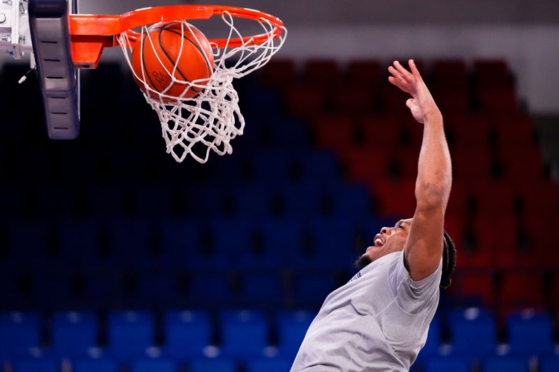 Jan 2, 2024; Boca Raton, Florida, USA; Florida Atlantic Owls guard Alijah Martin (15) warms up prior to a game against the East Carolina Pirates at Eleanor R. Baldwin Arena. Mandatory Credit: Rich Storry-USA TODAY Sports