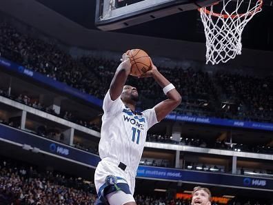 SACRAMENTO, CA - DECEMBER 23: Naz Reid #11 of the Minnesota Timberwolves drives to the basket during the game against the Sacramento Kings on December 23, 2023 at Golden 1 Center in Sacramento, California. NOTE TO USER: User expressly acknowledges and agrees that, by downloading and or using this Photograph, user is consenting to the terms and conditions of the Getty Images License Agreement. Mandatory Copyright Notice: Copyright 2023 NBAE (Photo by Rocky Widner/NBAE via Getty Images)