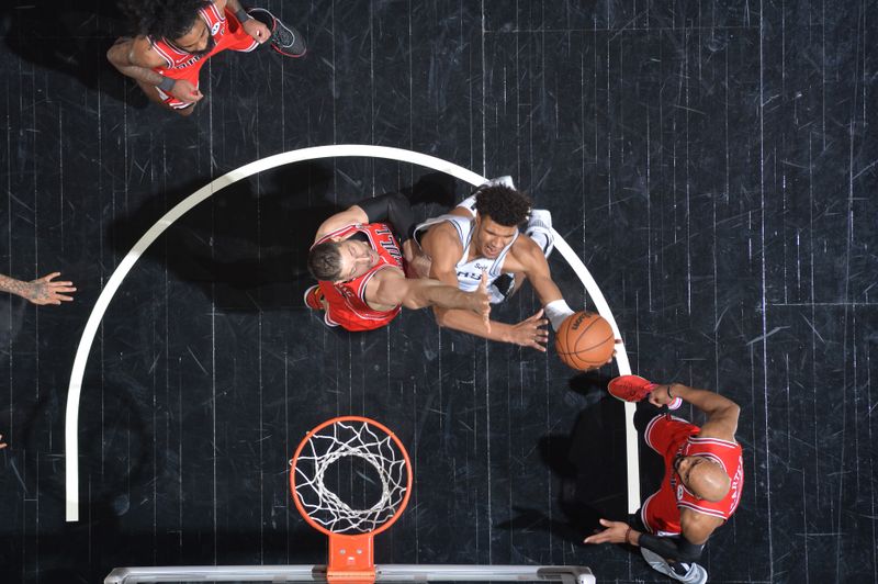 SAN ANTONIO, TX - JANUARY 13: Dominick Barlow #26 of the San Antonio Spurs shoots the ball during the game against the Chicago Bulls on January 13, 2024 at the Frost Bank Center in San Antonio, Texas. NOTE TO USER: User expressly acknowledges and agrees that, by downloading and or using this photograph, user is consenting to the terms and conditions of the Getty Images License Agreement. Mandatory Copyright Notice: Copyright 2024 NBAE (Photos by Michael Gonzales/NBAE via Getty Images)