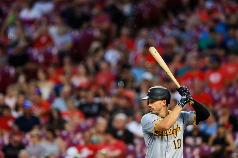 Sep 20, 2024; Cincinnati, Ohio, USA; Pittsburgh Pirates outfielder Bryan Reynolds (10) at bat in the fourth inning against the Cincinnati Reds at Great American Ball Park. Mandatory Credit: Katie Stratman-Imagn Images