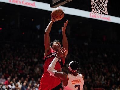 TORONTO, CANADA - NOVEMBER 29:  Scottie Barnes #4 of the Toronto Raptors goes to the basket during the game on November 29, 2023 at the Scotiabank Arena in Toronto, Ontario, Canada.  NOTE TO USER: User expressly acknowledges and agrees that, by downloading and or using this Photograph, user is consenting to the terms and conditions of the Getty Images License Agreement.  Mandatory Copyright Notice: Copyright 2023 NBAE (Photo by Mark Blinch/NBAE via Getty Images)