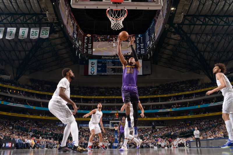 DALLAS, TX - DECEMBER 7: Rui Hachimura #28 of the Los Angeles Lakers drives to the basket during the game against the Dallas Mavericks on December 7, 2025 at American Airlines Center in Dallas, Texas. NOTE TO USER: User expressly acknowledges and agrees that, by downloading and or using this photograph, User is consenting to the terms and conditions of the Getty Images License Agreement. Mandatory Copyright Notice: Copyright 2025 NBAE (Photo by Glenn James/NBAE via Getty Images)