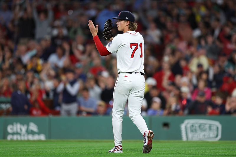 Sep 16, 2025; Boston, Massachusetts, USA; Boston Red Sox starting pitcher Connelly Early (71) celebrates after a catch by Boston Red Sox center fielder Ceddanne Rafaela (not pictured) during the fourth inning against the Athletics at Fenway Park. Mandatory Credit: Paul Rutherford-Imagn Images