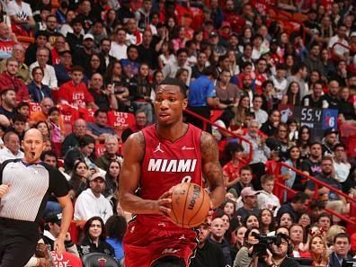 MIAMI, FL - DECEMBER 25:  Jamal Cain #8 of the Miami Heat goes to the basket during the game on December 25, 2023 at Kaseya Center Arena in Miami, Florida. NOTE TO USER: User expressly acknowledges and agrees that, by downloading and or using this Photograph, user is consenting to the terms and conditions of the Getty Images License Agreement. Mandatory Copyright Notice: Copyright 2023 NBAE (Photo by Issac Baldizon/NBAE via Getty Images)