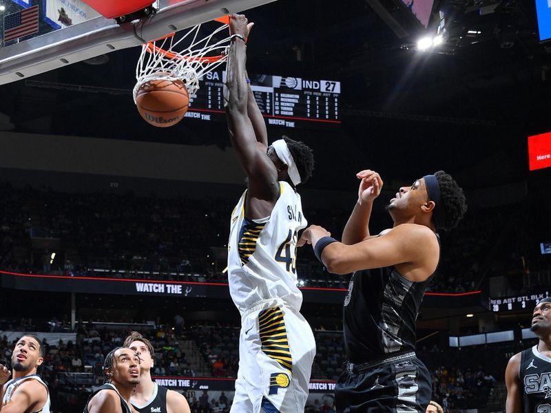 SAN ANTONIO, TX - MARCH 3: Pascal Siakam #43 of the Indiana Pacers dunks the ball during the game against the San Antonio Spurs on March 3, 2024 at the Frost Bank Center in San Antonio, Texas. NOTE TO USER: User expressly acknowledges and agrees that, by downloading and or using this photograph, user is consenting to the terms and conditions of the Getty Images License Agreement. Mandatory Copyright Notice: Copyright 2024 NBAE (Photos by Michael Gonzales/NBAE via Getty Images)