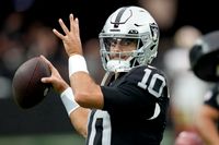 Las Vegas Raiders Dominate New York Giants at Allegiant Stadium in Week 9