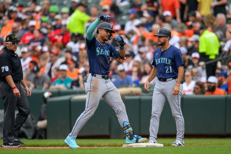 Mariners Set to Sail Past Orioles: A Showdown of Resilience and Strategy